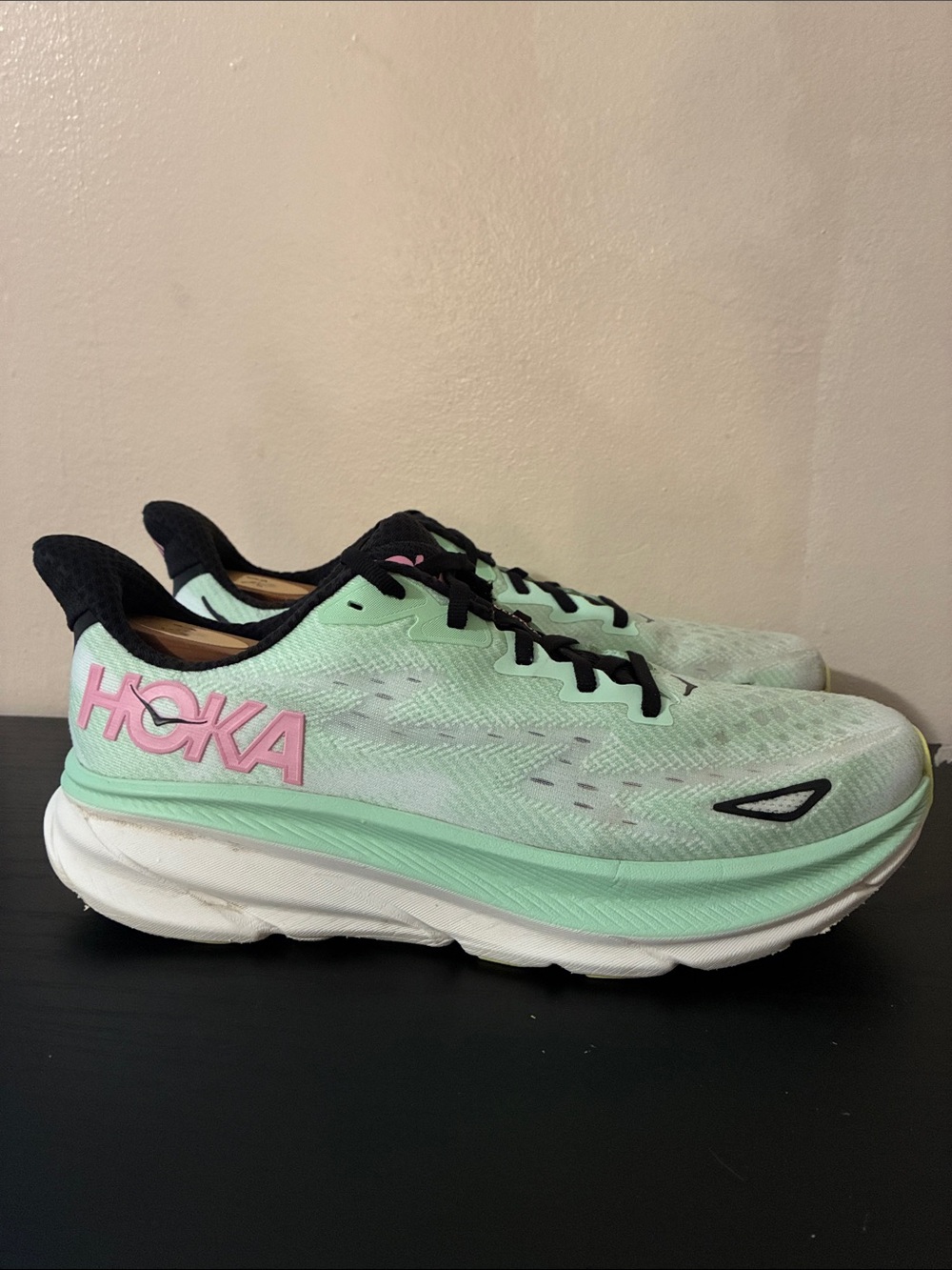 Hoka Clifton 9 running shoes in the Mint FluoriteSnow Melt size 10.5